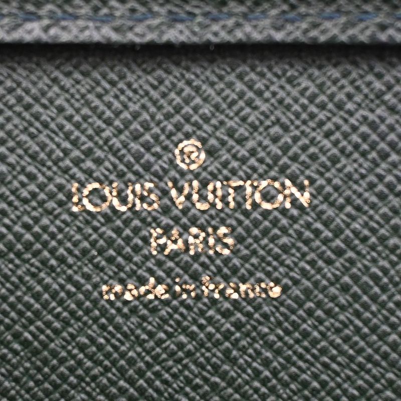 Louis Vuitton Clutch Bag Baikal Epi M30184 66ka870