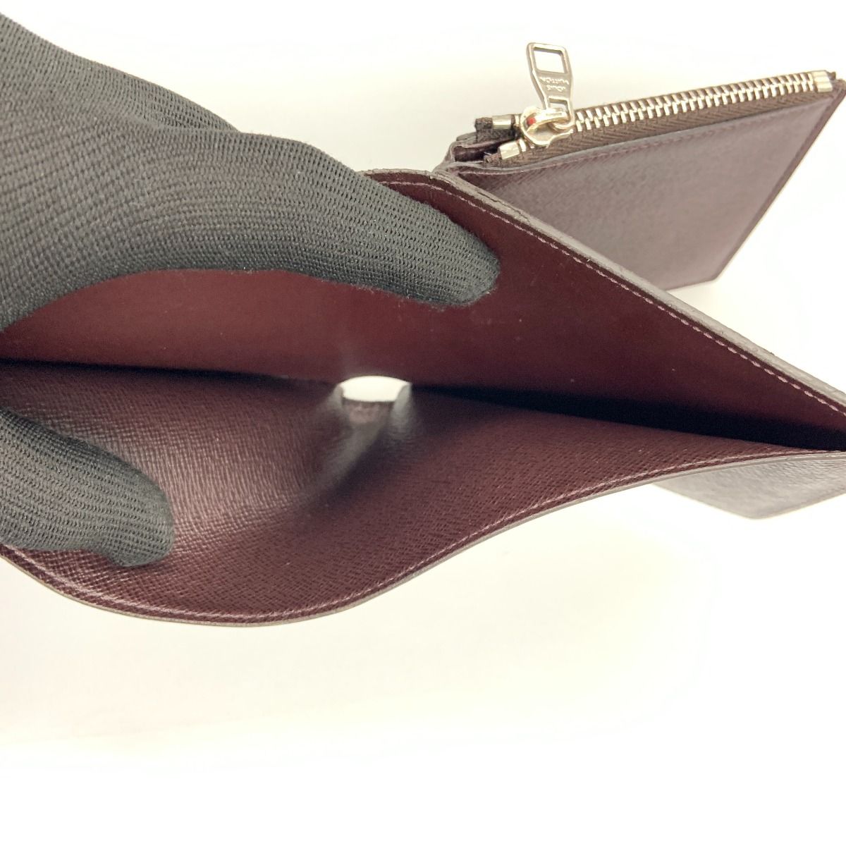 Louis Vuitton Taiga Portefeuille Amerigo Nm Bifold Short Wallet M62045 Brown