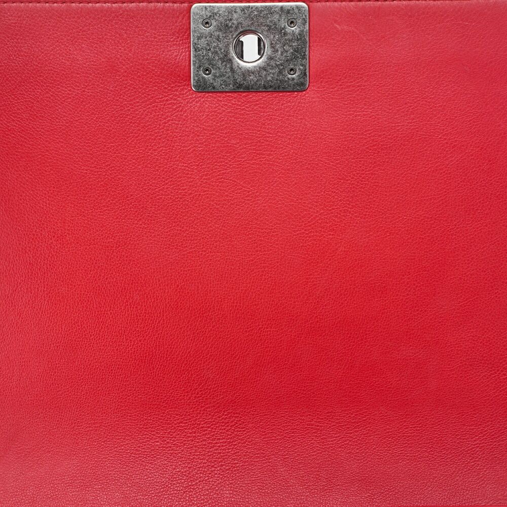 Chanel Boy Chanel Large Size Matelasse Chain Shoulder Bag Calfskin Red (silver