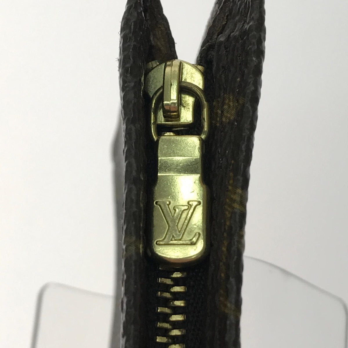 Louis Vuitton Pouch Monogram Brown — view 9