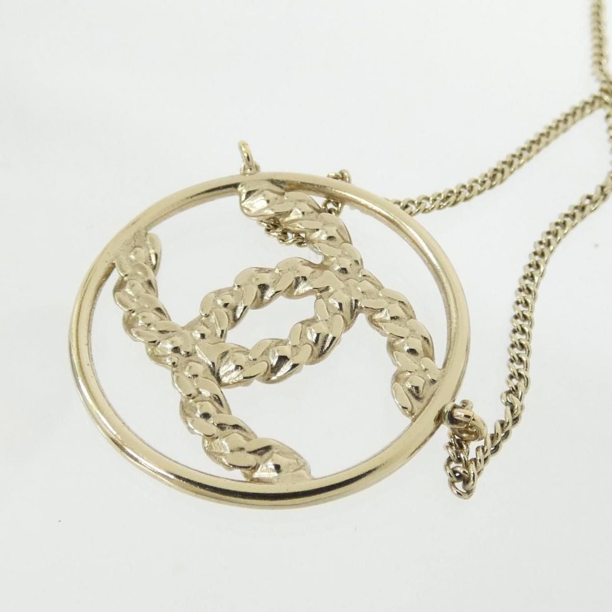 Chanel Necklace Gold — view 3