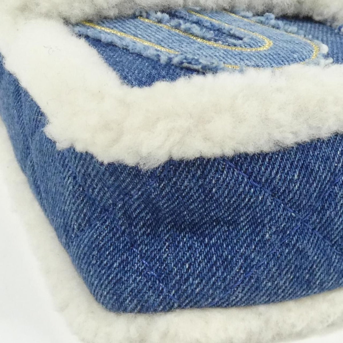 Chanel Shoulder Bag Denim White — view 3