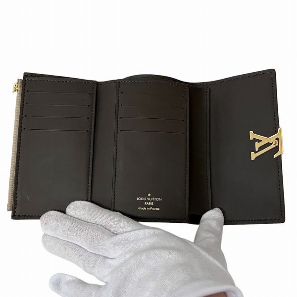 Louis Vuitton Portefeuille Capucines Compact M62159 Trifold Wallet Women