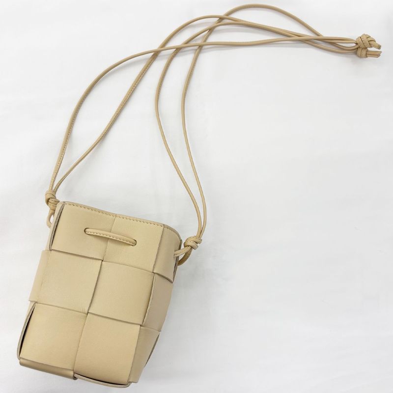 Bottega Veneta Shoulder Cassette Mini Crossbody Bucket Bag Ivory