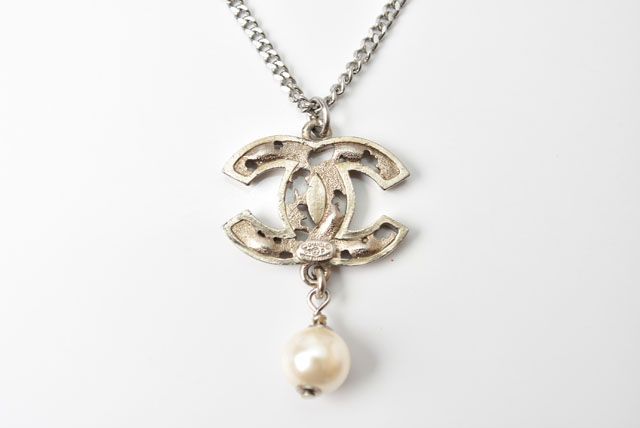 Chanel Necklace Pendant Coco Mark Rhinestone Faux Pearl Silver Rye Togo Old