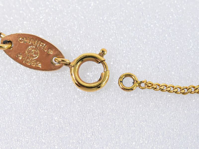 Authentic Chanel Logo Faux Pearl Necklace Pendant GP Gold Plated White Accessori