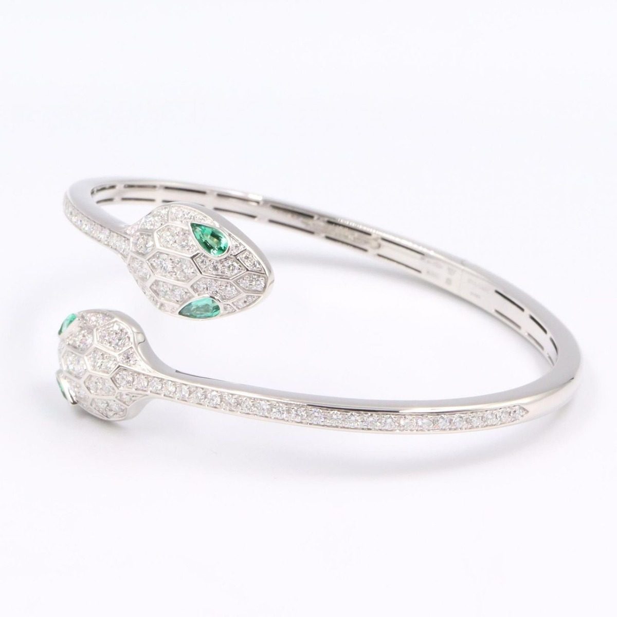 Bvlgari Bracelet Serpenti Sedutto Ri Emerald Diamond 17 cm 18k White Gold — view 4