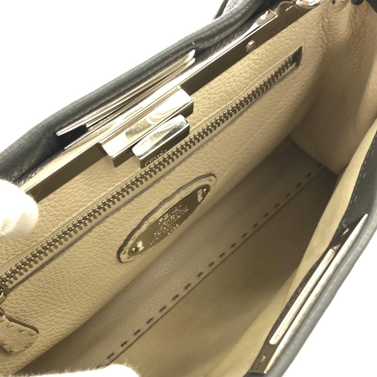 Fendi Selleria Peekaboo Q0j Bag — view 6