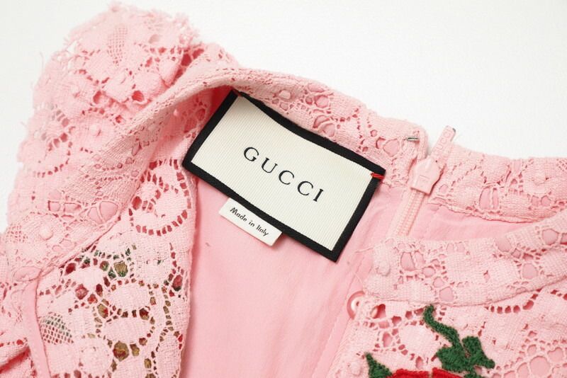 Gucci Dress Size 36 Sleeveless Tight Dress Lace Embroidered GG Pearl Buttons