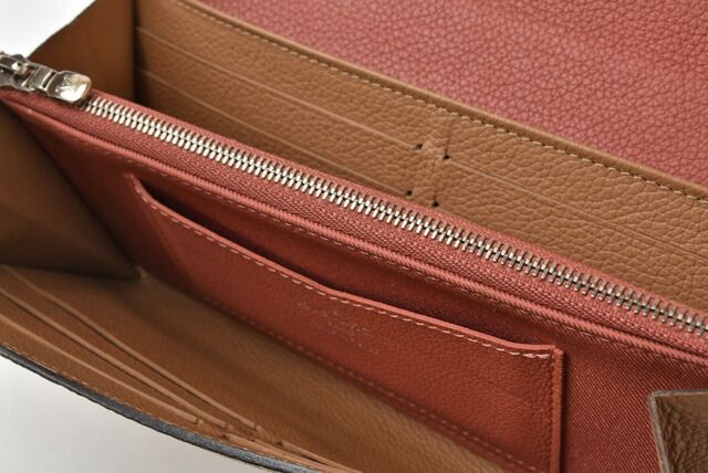 Louis Vuitton Lock Me Wallet Louis Vuitton Long Wallet Portefeuille Lock Me 2