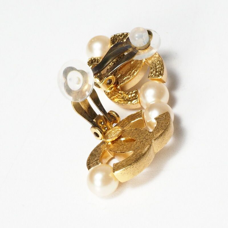 Chanel Earring 02A Coco Mark Faux Pearl Gold Color For Both Ears 20240131 Gp2575