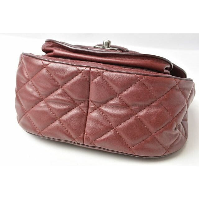 Chanel Chain Shoulder Bag Saddle Lambskin Quilted Bordeaux — view 4