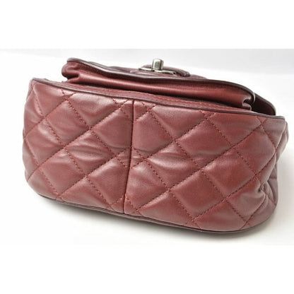 Chanel Chain Shoulder Bag Saddle Lambskin Quilted Bordeaux — view 4