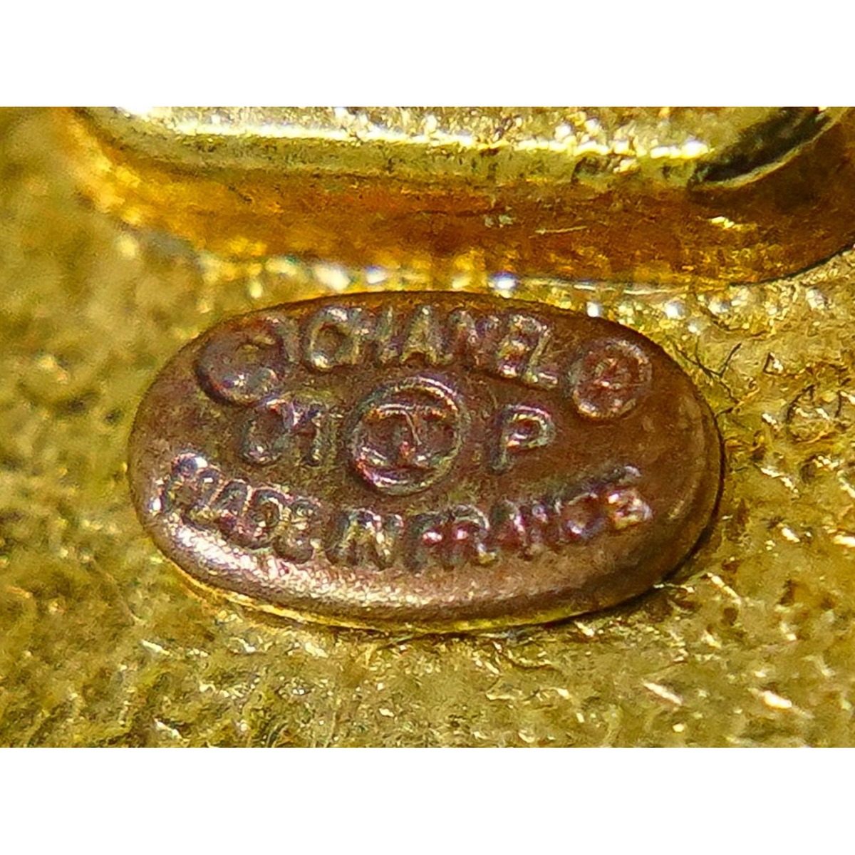 Chanel CC Logo Star Motif Earrings Gold Plated — view 9