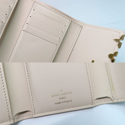 Louis Vuitton Portefeuille Capucines Compact M11363 Flower-lv Quartz