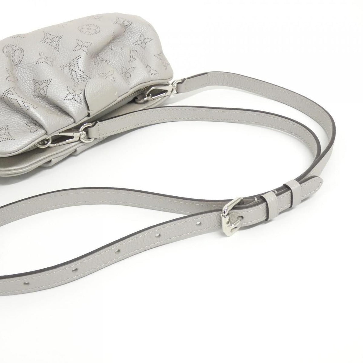 Louis Vuitton Mahina Scala Mini Shoulder Bag Gris Souris — view 4