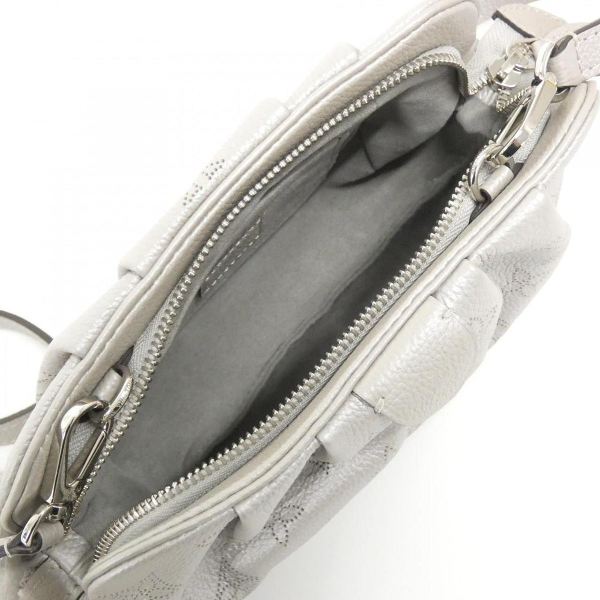 Louis Vuitton Mahina Scala Mini Shoulder Bag Gris Souris — view 5