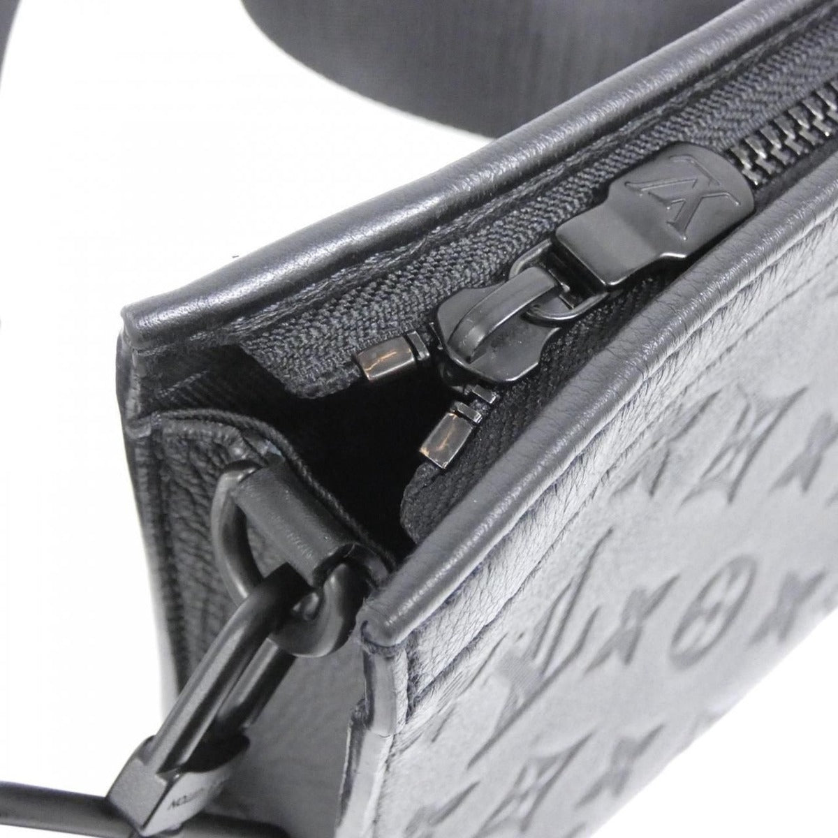 Louis Vuitton Monogram Shadow Gaston Wearable Wallet Shoulder Bag Black — view 5