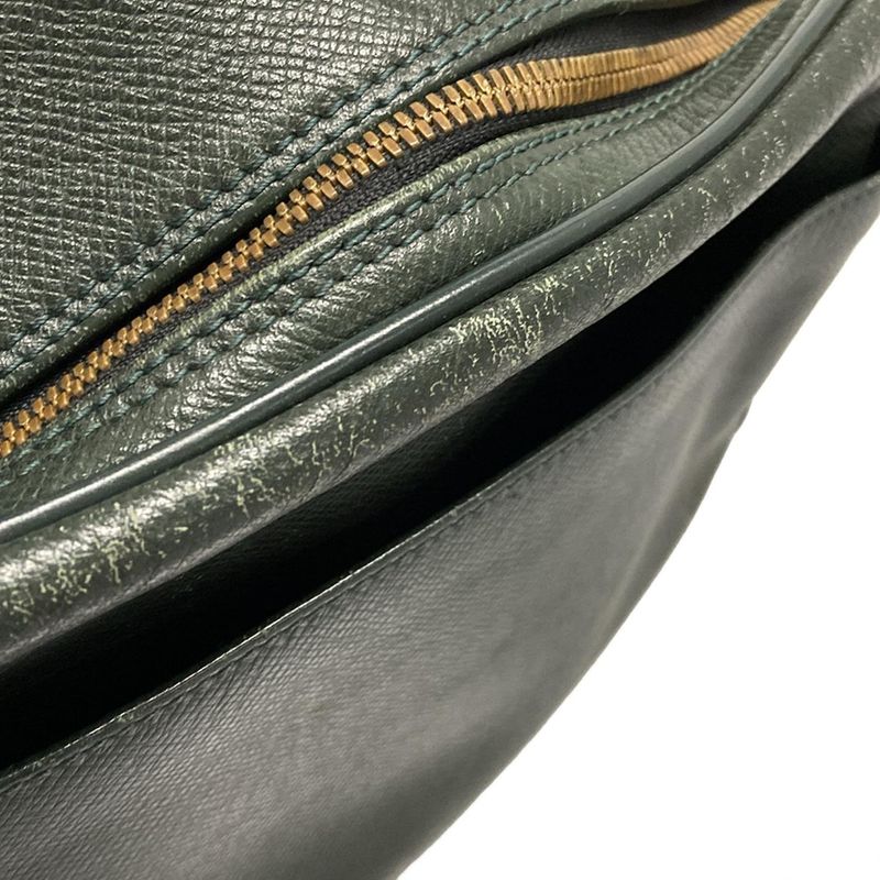 Louis Vuitton Taiga Reporter Shoulder Bag M30154 Epi Cair Leather