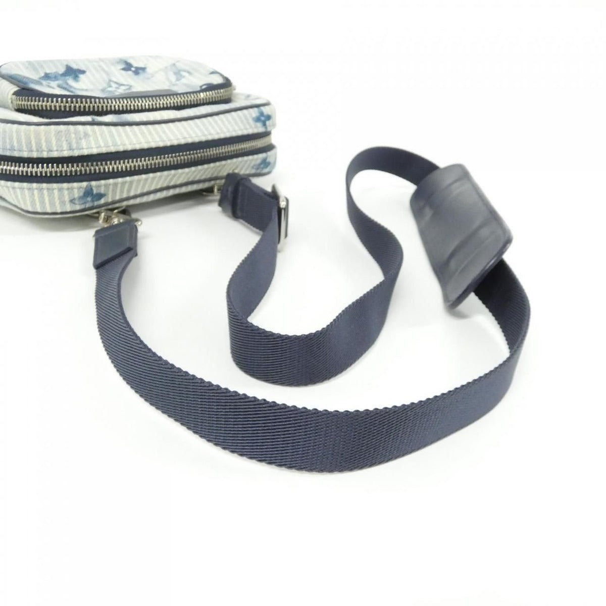Louis Vuitton Watercolor Monogram Outdoor Pochette Shoulder Bag — view 6