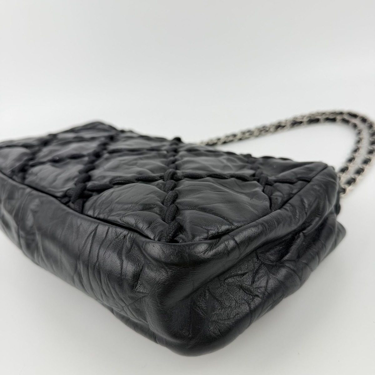 Chanel CC Logo Ultra Stitch Chain Shoulder Bag Black Leather Vintage — view 11