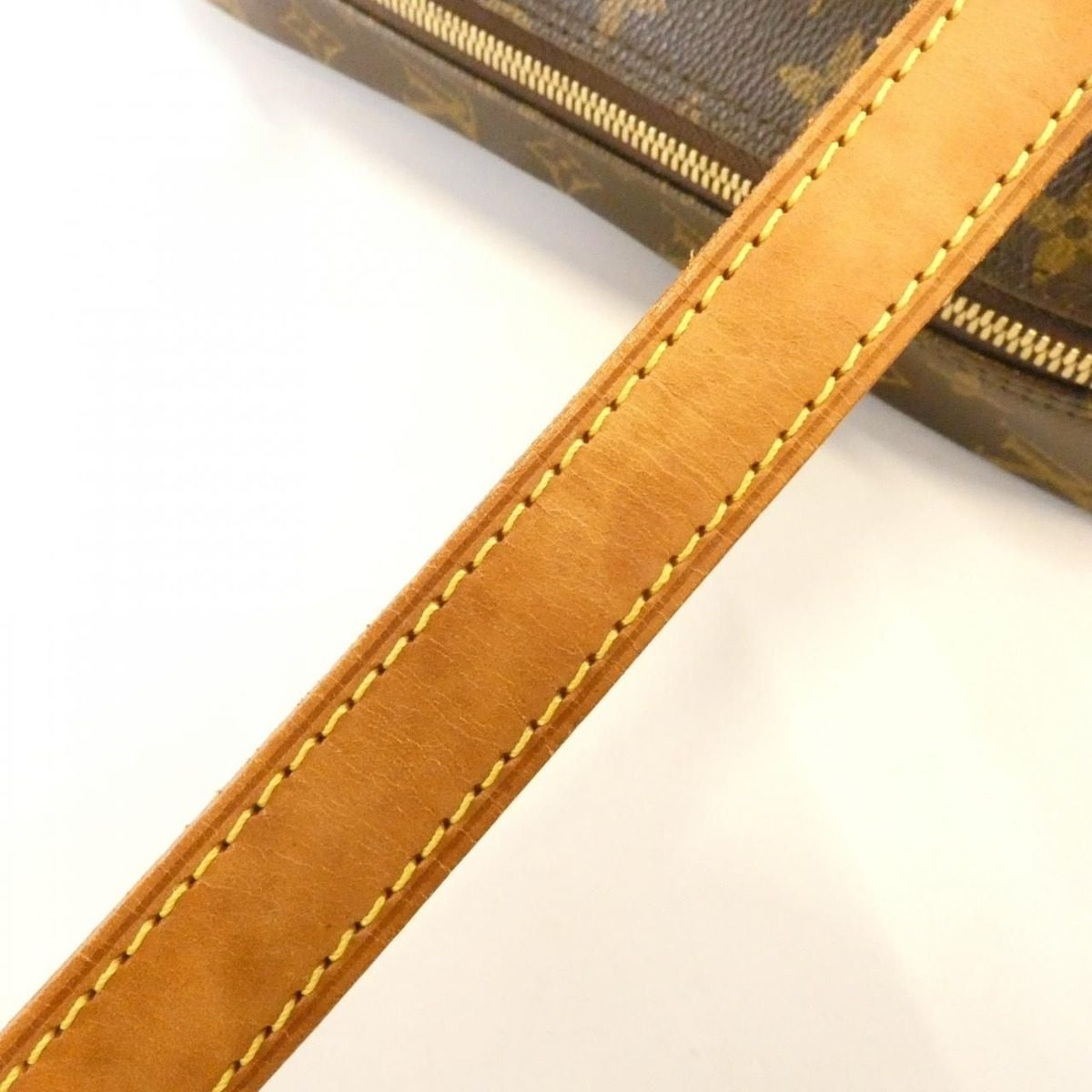 Louis Vuitton Monogram City GM Shoulder Bag — view 5