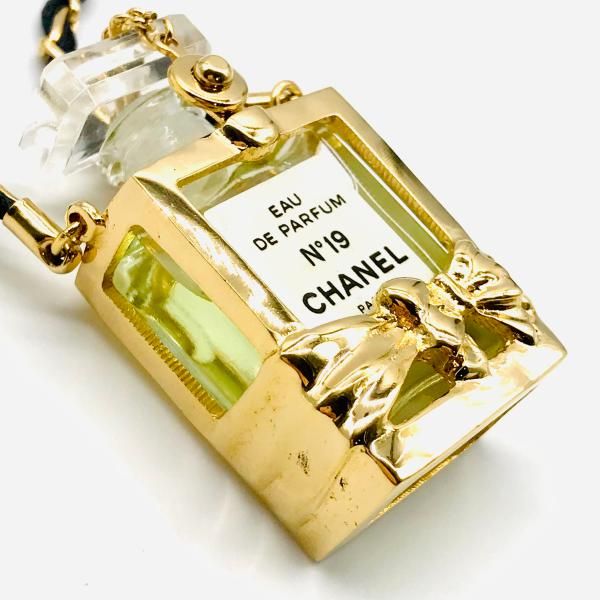 Chanel Perfume Necklace Ribbon Gold