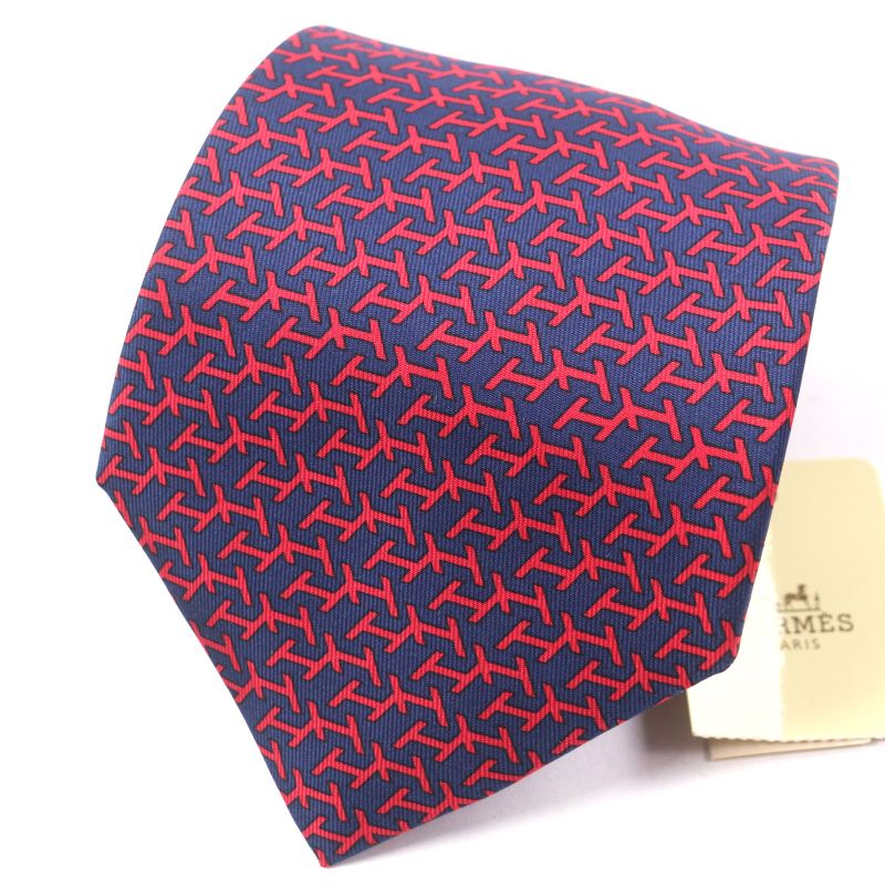 Hermes 100% Silk Marine/rouge Clavat H Motif All-over Pattern Tie Made In