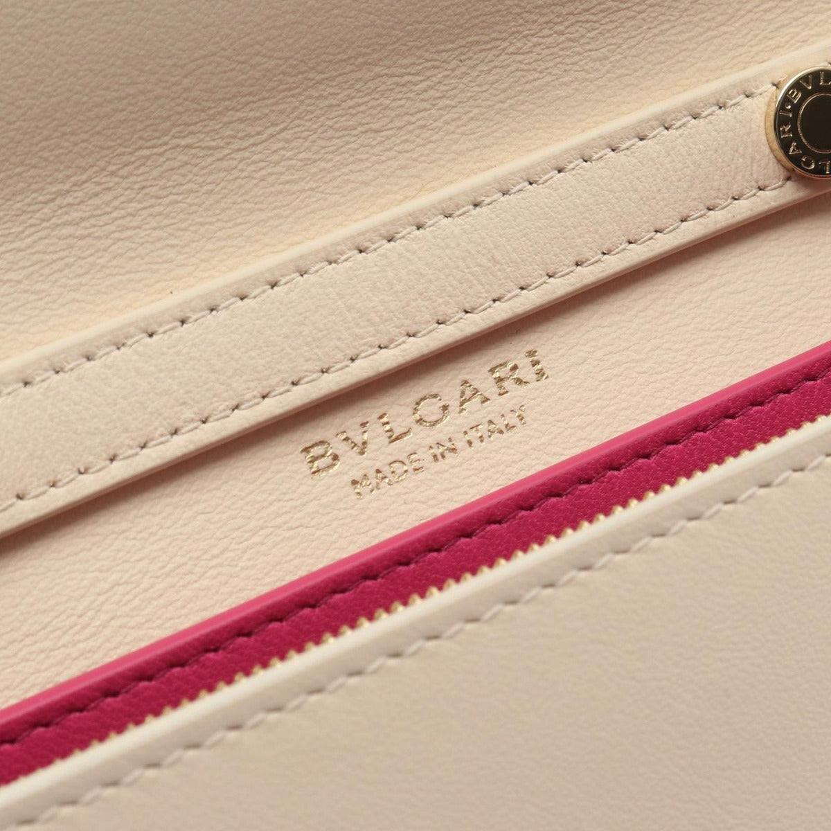 Bvlgari Shoulder Bag Infinitum Ivory Leather Logo Chain Wallet — view 4