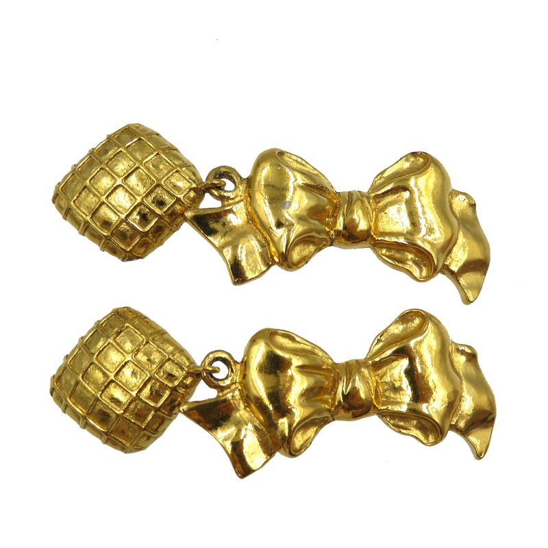 Chanel Vintage Ribbon Metal Gold Earrings 0206 Chanel