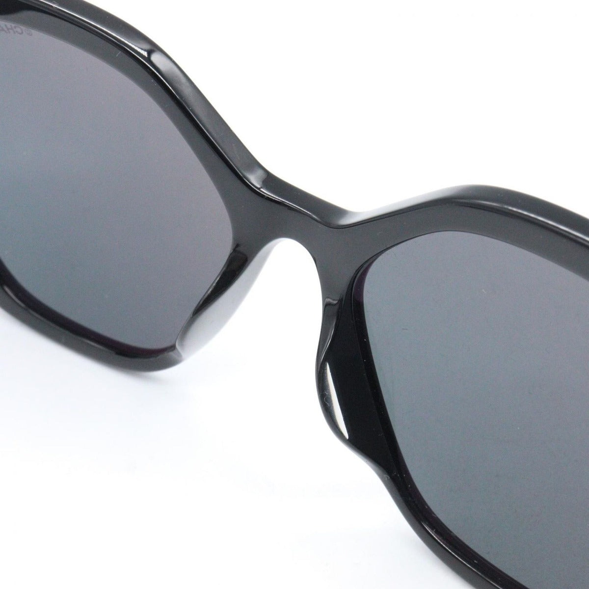 Chanel Sunglasses 888 S4 Black — view 6