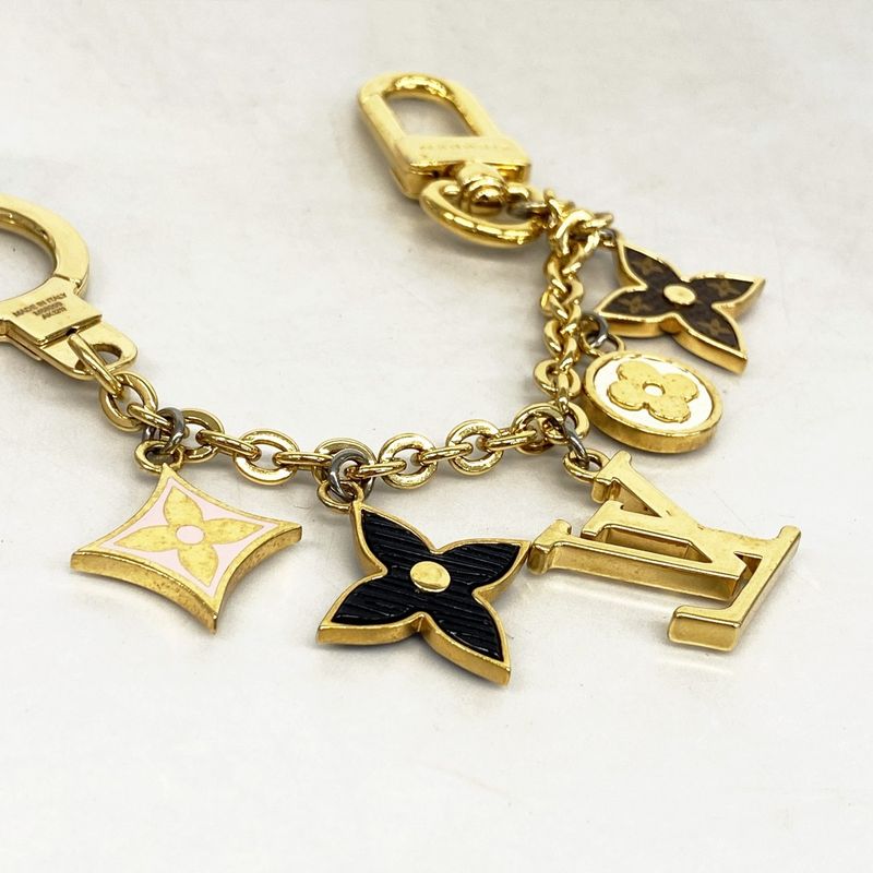 Louis Vuitton Key Holder Bijoux Sac Schennusp Ring Street M68999 Gold Multicolor
