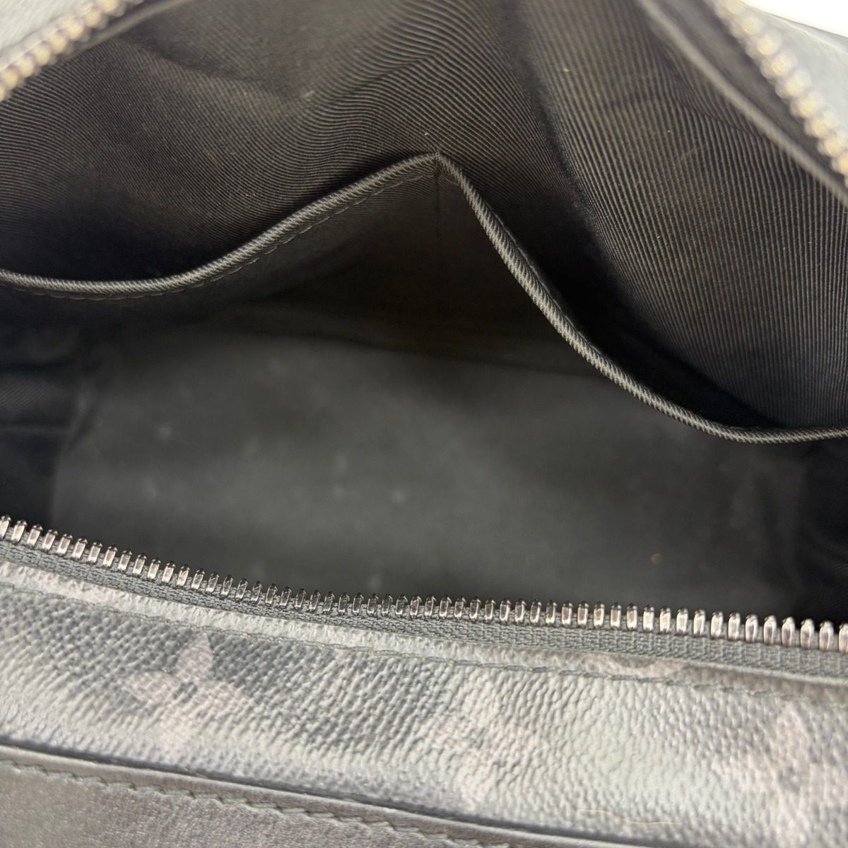 Louis Vuitton Soft Trunk Monogram Eclipse — view 10