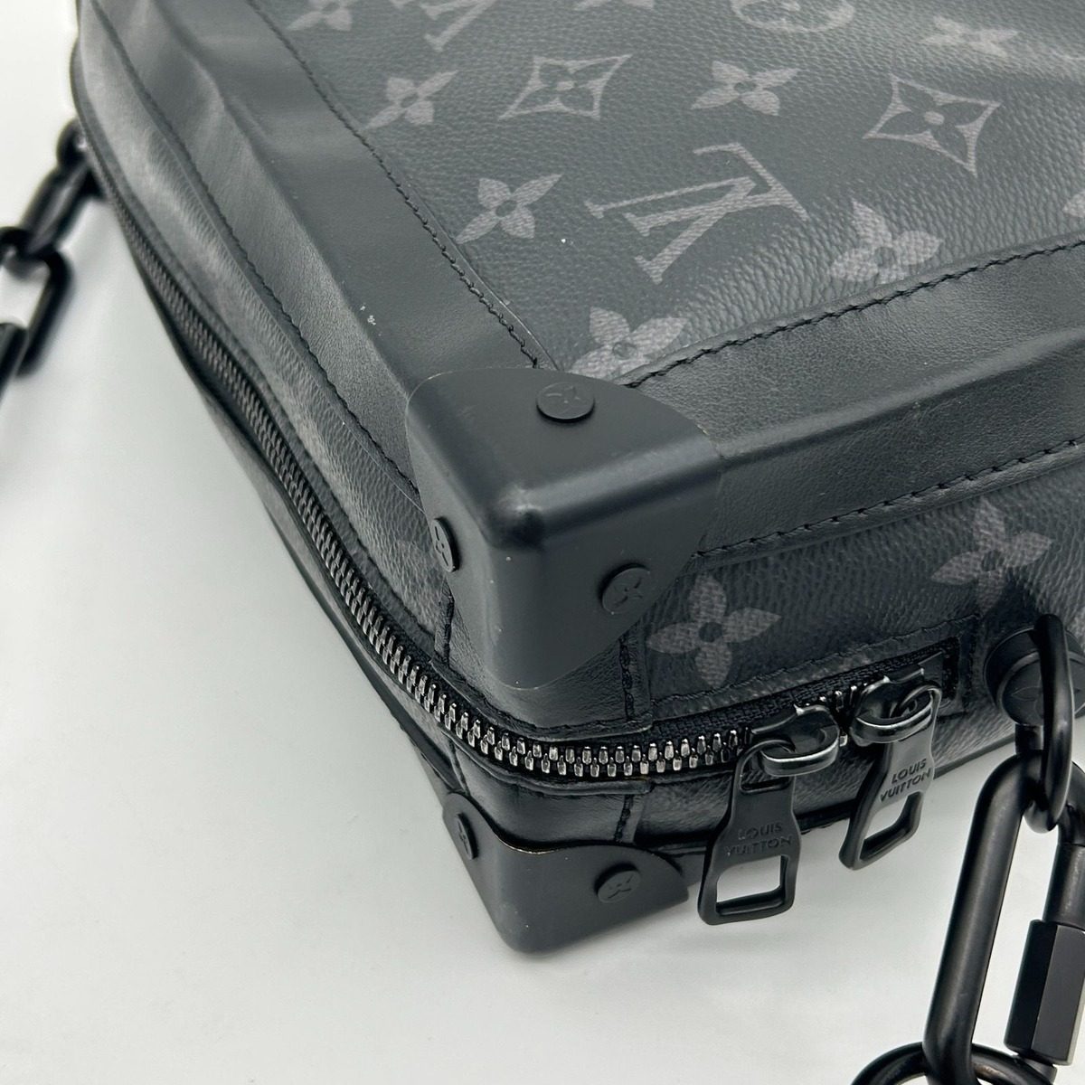 Louis Vuitton Soft Trunk Monogram Eclipse — view 13