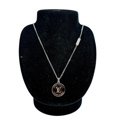 Louis Vuitton M00911 Accessory Collier LV Award Necklace Louis Vuitton Silver