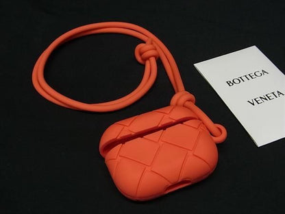 Bottega Veneta Intrecciato Rubber Airpods Case Airpods Case Red Fi1104