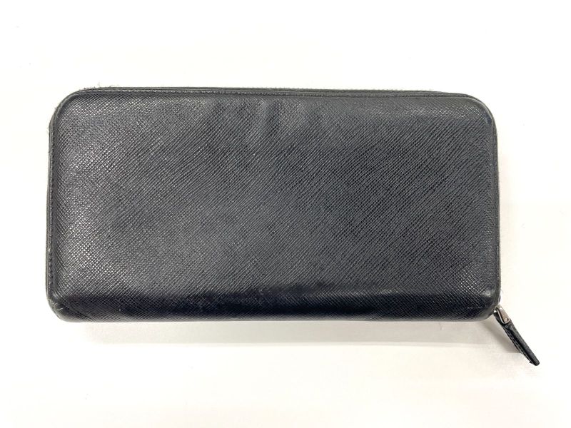 Prada Saffiano Leather Round Zipper Long Wallet Long Wallet Black Made In Italy