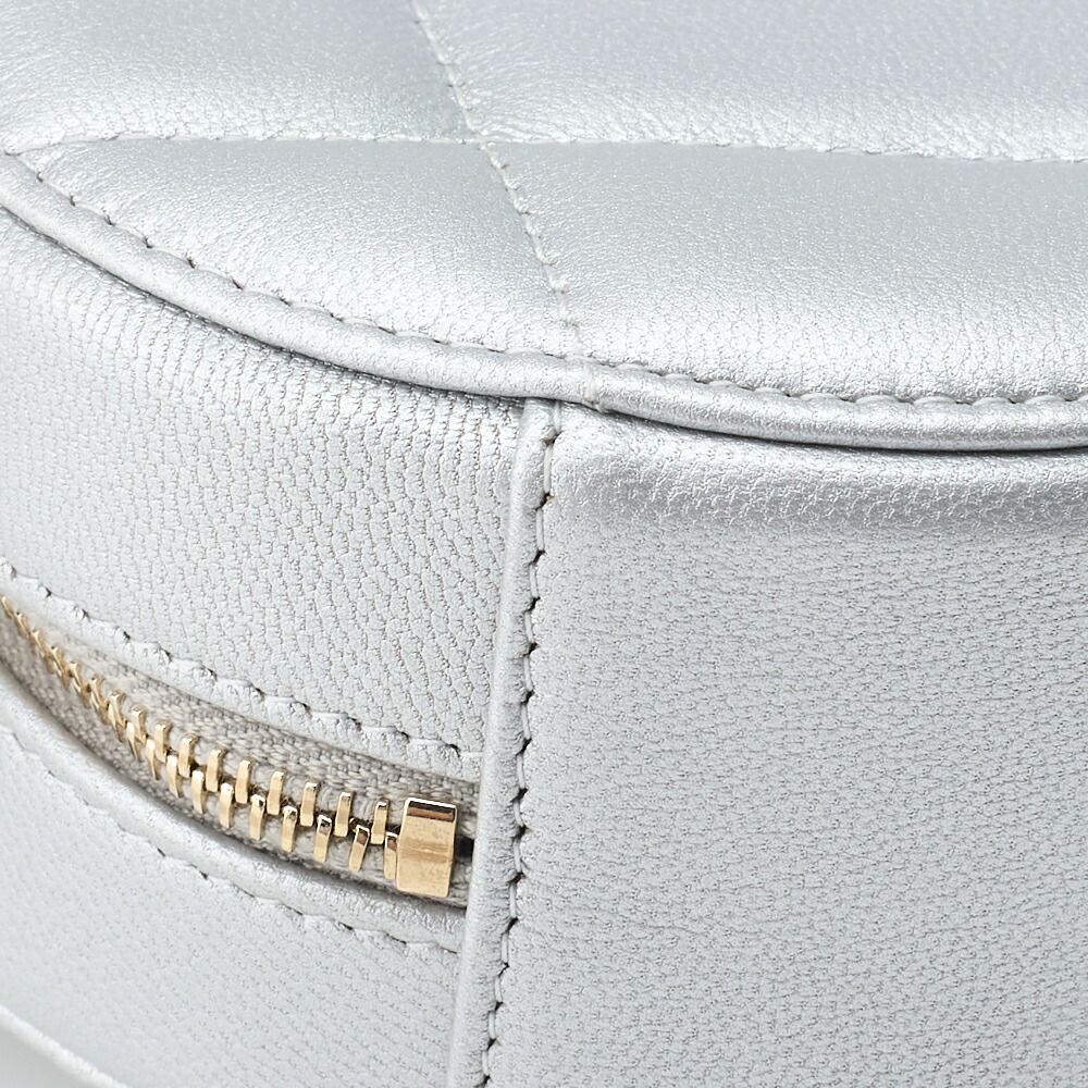 Chanel Shoulder Bag Tote Bag Chanel 19 Matelasse Chain Shoulder Lambskin Silver