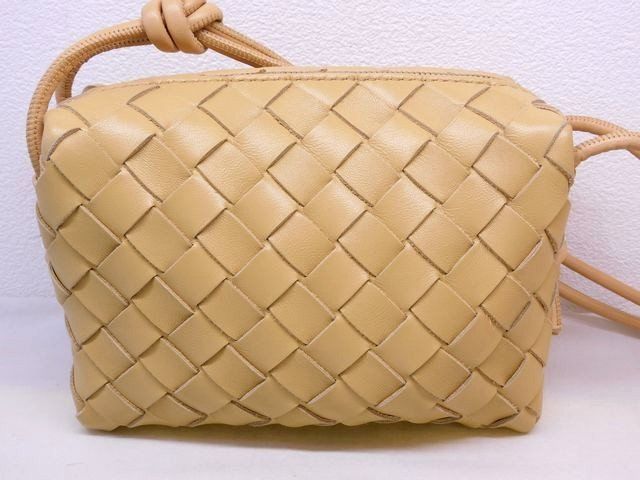 Pretty Bottega Veneta - Mini Loop Camera Bag 680254 Leather Beige Shoulder Bag