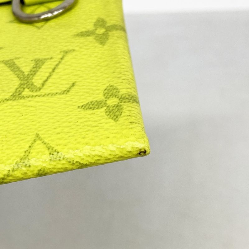 Louis Vuitton Pouch Taiga Llama Pochette Discovery PM M30281 Jeanne Men's