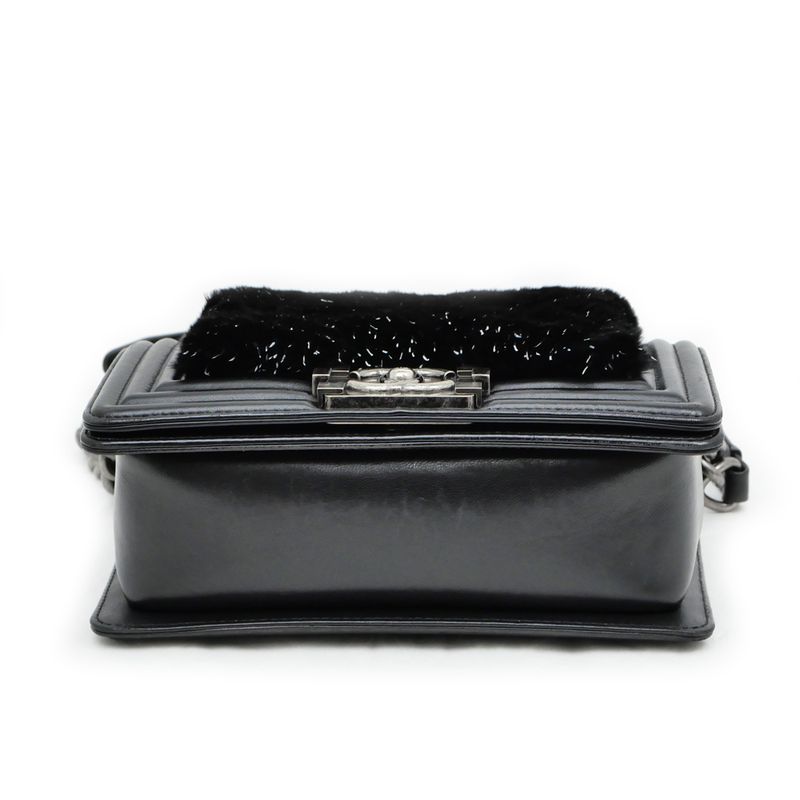 Chanel Beautiful Chanel Chain Shoulder Bag Orirag Rabbit Fur Lamb Black