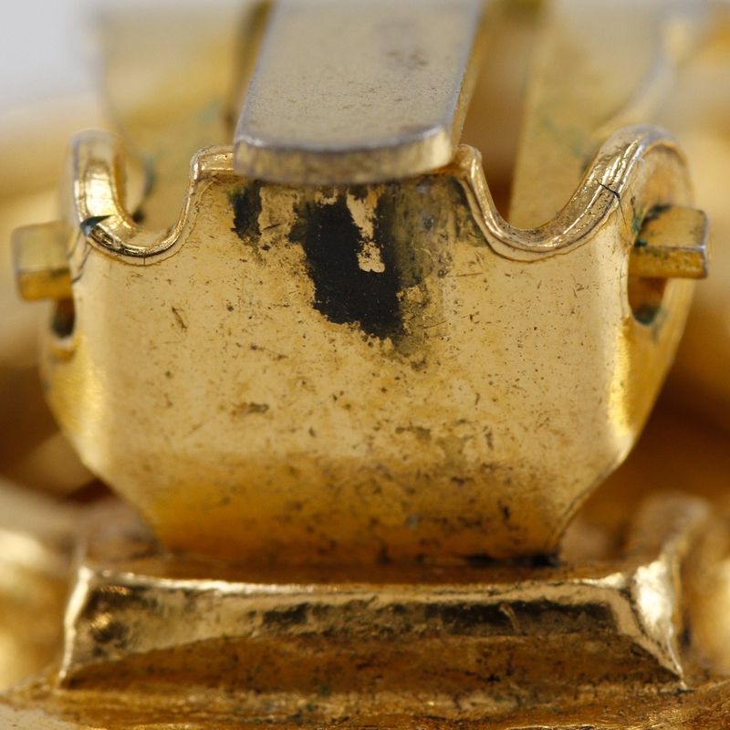 Chanel Vintage Gold Plated And Faux Pearl Ladies 29.5g Earrings