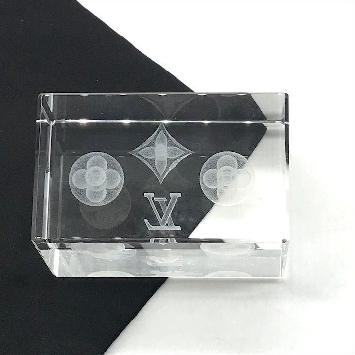 Louis Vuitton Monogram Crystal Paperweight Object Clear Figurine 
