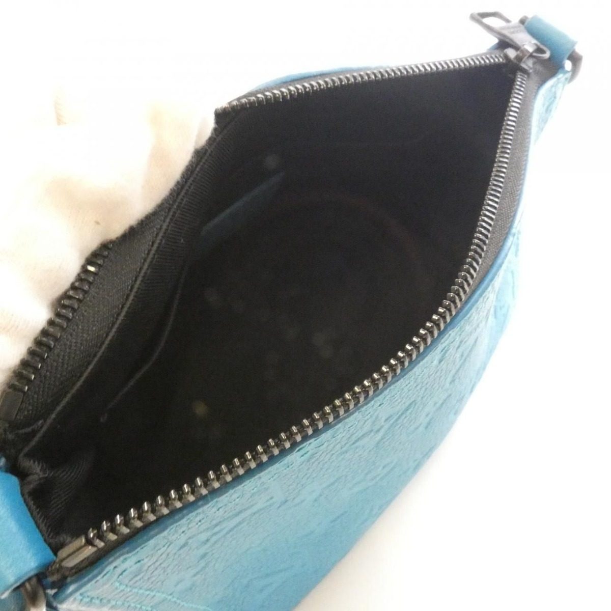 Louis Vuitton Taurillon Monogram Triangle Shoulder Bag — view 7