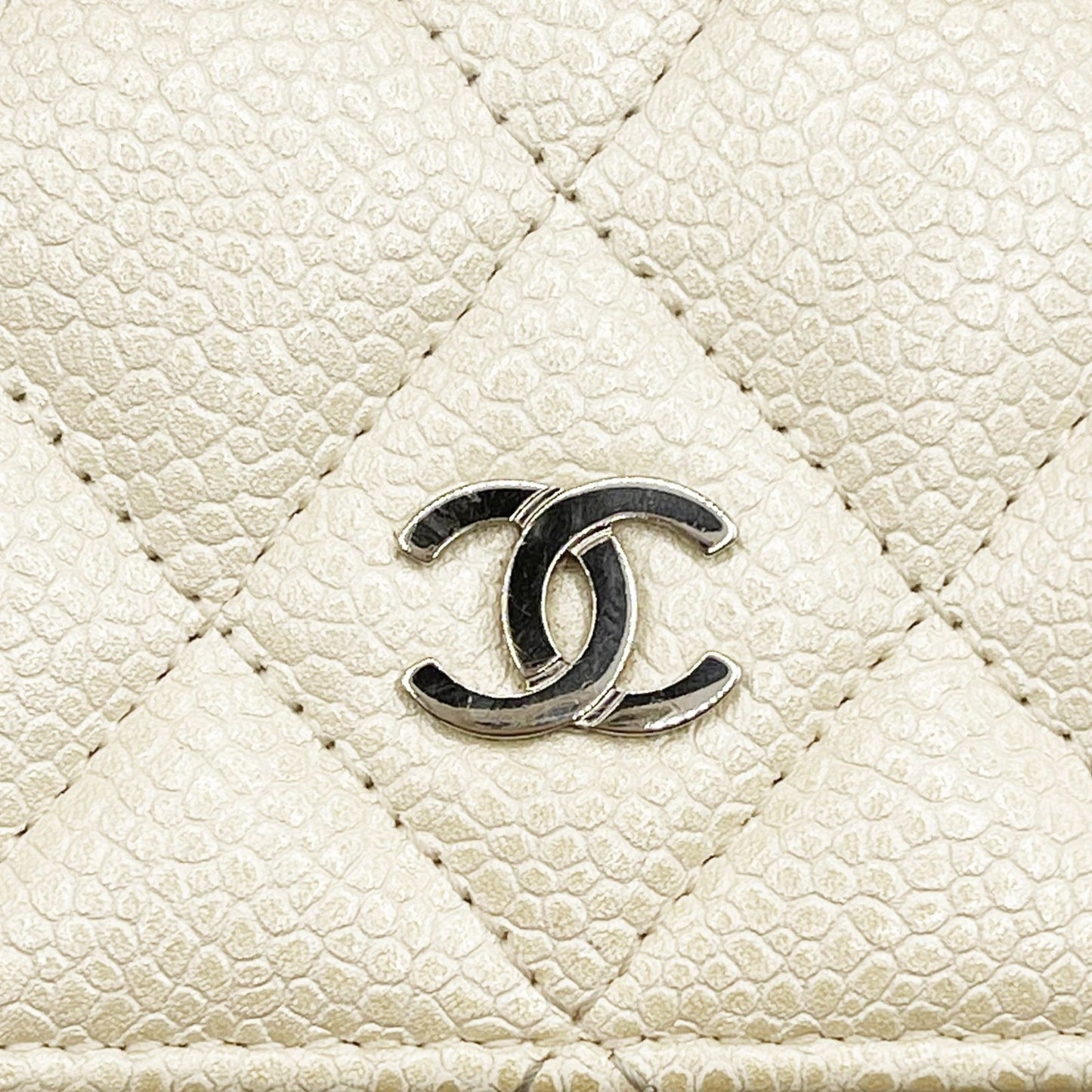 Authentic Chanel CC Classic Timeless Caviar Flap Wallet on Chain Purse White Bag