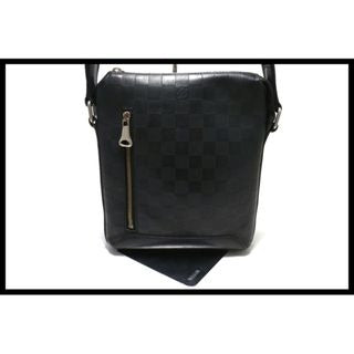 Louis Vuitton Discovery Messenger BB