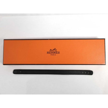 Hermes Bracelet Serie Looping Redish Black Leather Silver Hardware — view 9