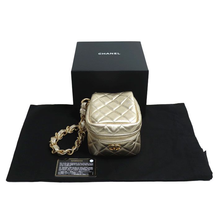 Chanel Matelasse Chain Clutch Bag Gold Ap2803 Ladies Preowned