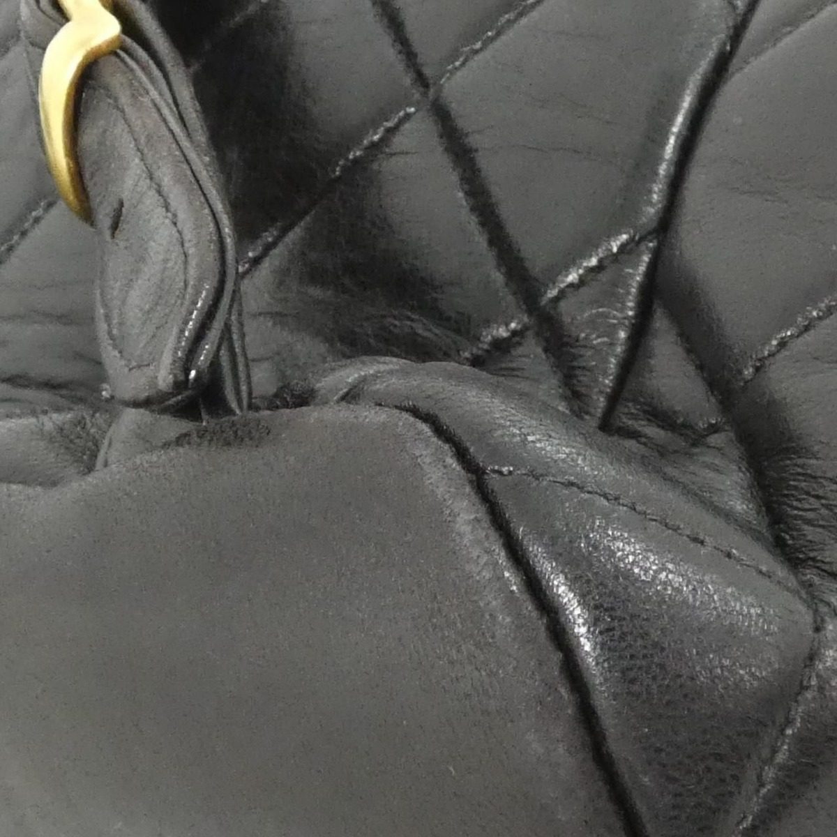 Chanel Vintage Backpack Gold — view 3