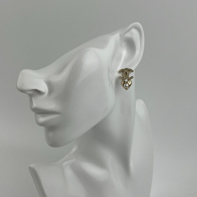 Chanel Coco Mark Accessories Earrings Silver White Jade Heart B19B Vintage